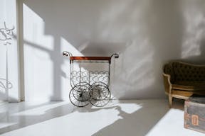 Storefront & Photo Studio w/ Inventory Room (Bed Stuy) - Image 3