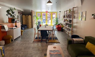 Tompkins Avenue BK - Ready for all uses, clean space with Garden / Basement - Image 0