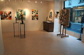 Sophisticated Gallery near Le Bon March� - Image 1