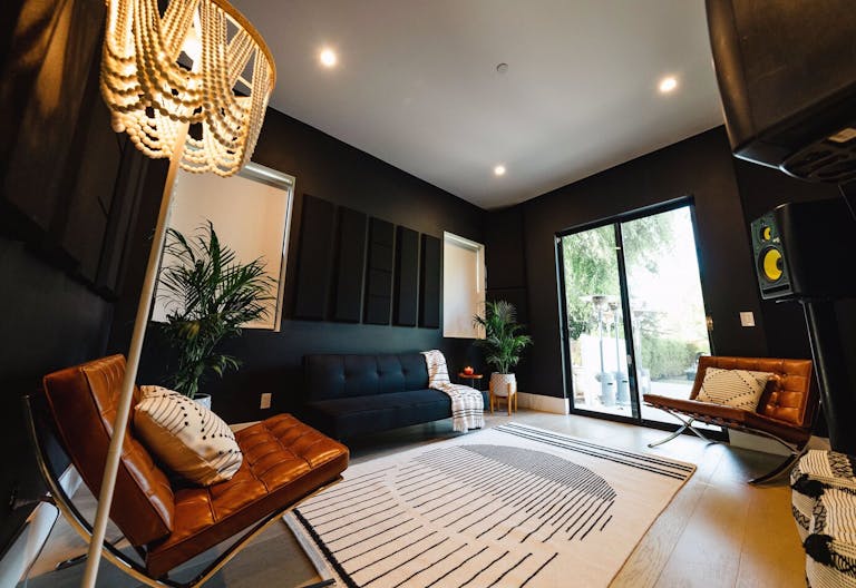 Fully Supported State-of-the-Art Creative Incubator In Los Angeles - Image 2