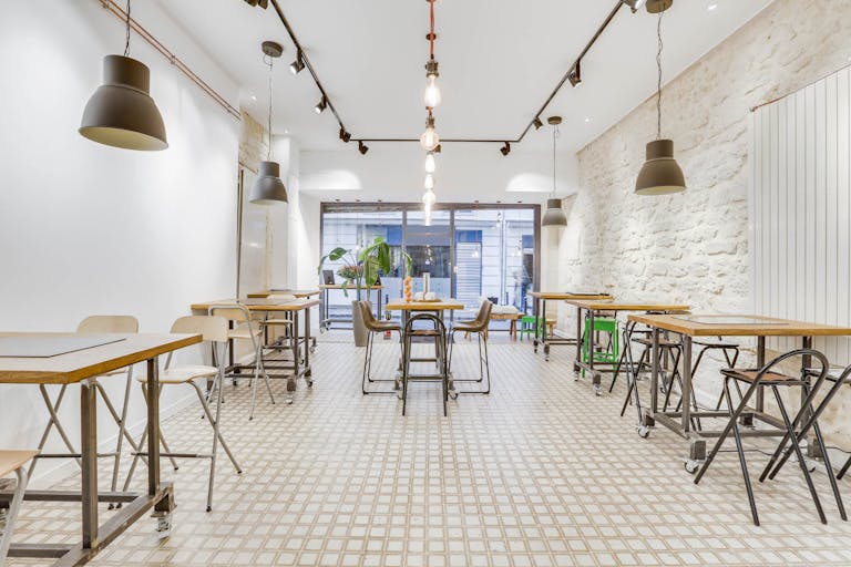 Elegant and Atypical Pop Up in Réaumur - Image 1