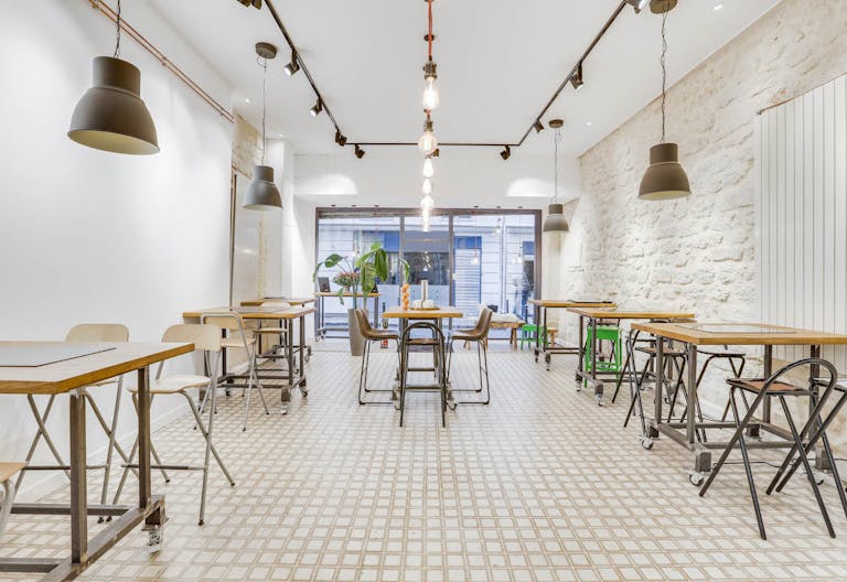 Elegant and Atypical Pop Up in Réaumur - Image 1