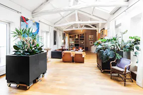 Beautiful Panthéon Loft Space - Image 1
