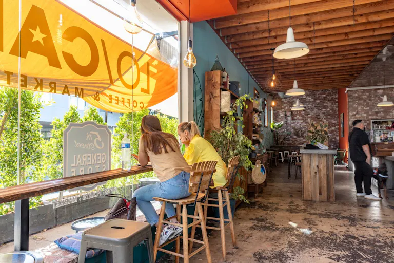 Cafe & Boutique Haven on Fairfax Ave Los Angeles - Image 4