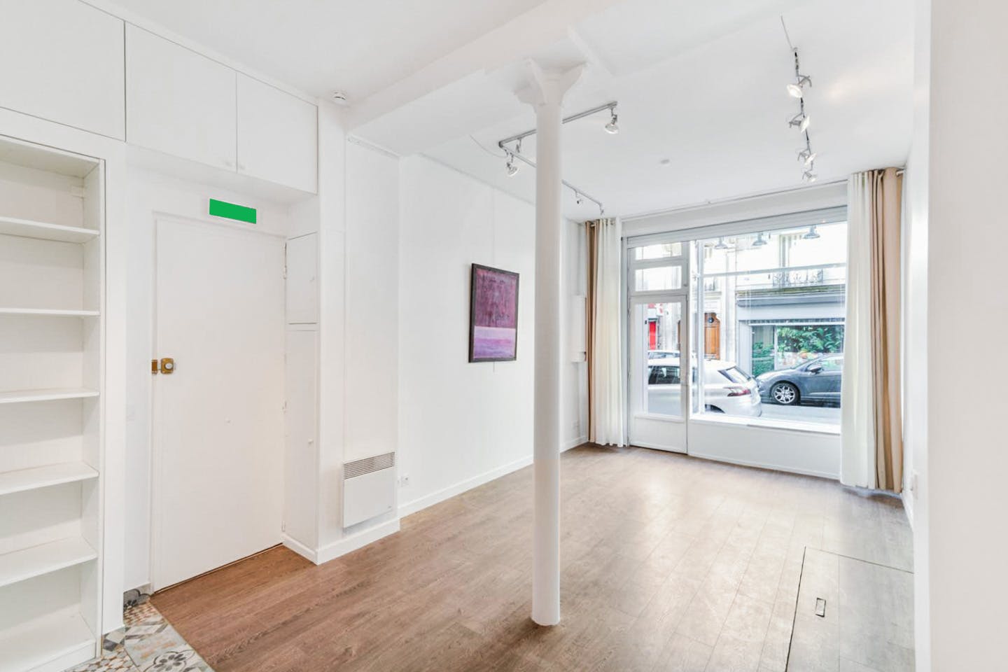 Artistic Pop-Up Store in Paris 11th Arrondissement