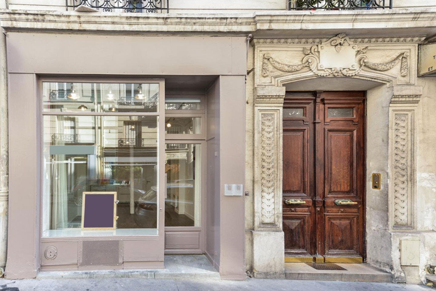 Artistic Pop-Up Store in Paris 11th Arrondissement