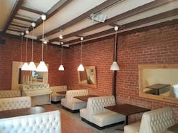 Art Deco / Industrial / Art gallery / Retail / Coffee Shop / Open Kitchen Bar Space Available for Shoots, Events - Image 2