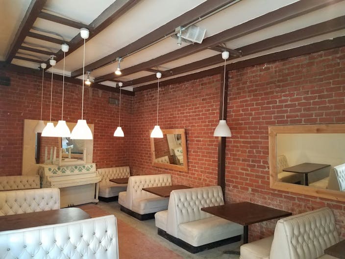 Art Deco / Industrial / Art gallery / Retail / Coffee Shop / Open Kitchen Bar Space Available for Shoots, Events - Image 2