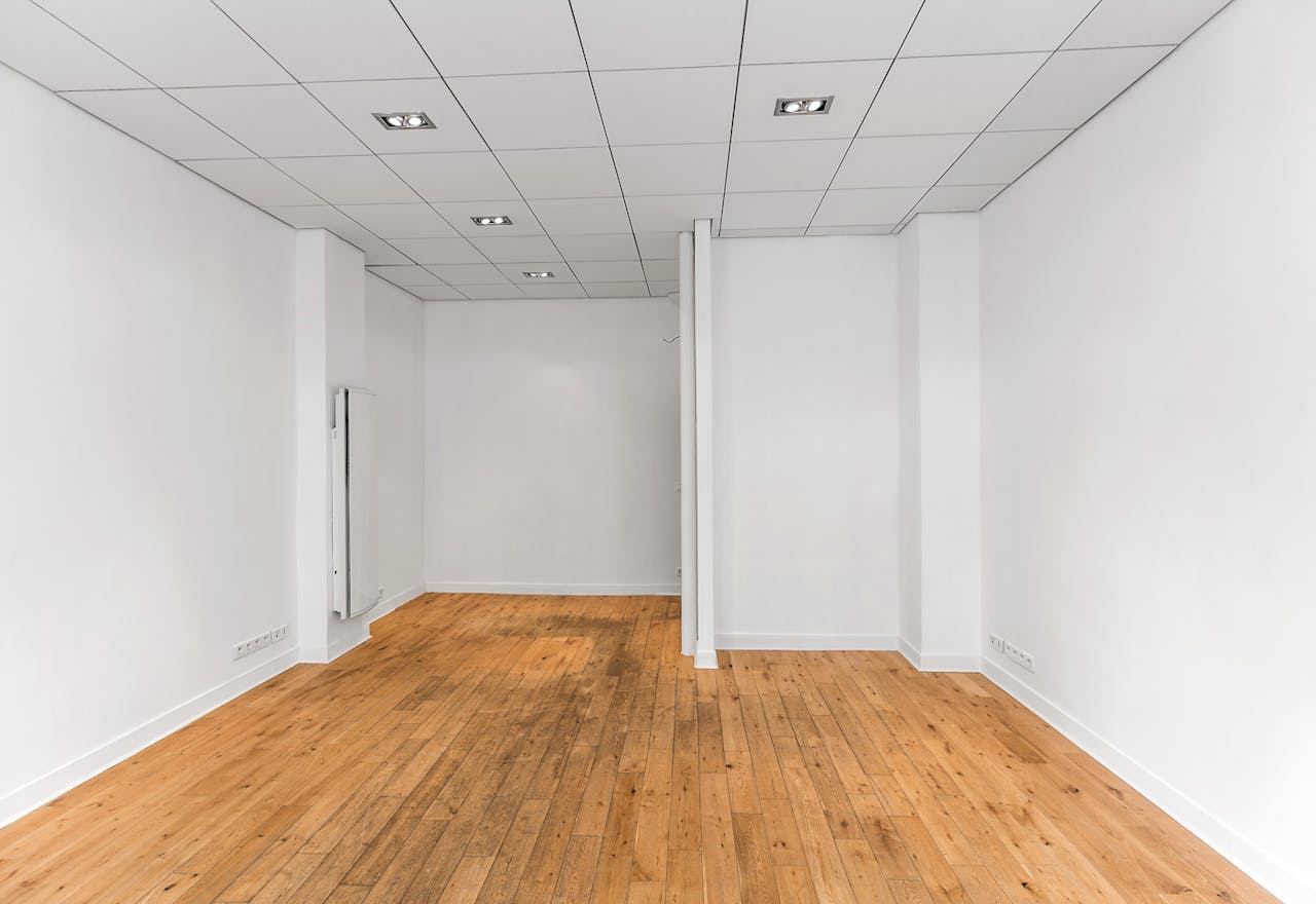 Cozy Moulin Rouge Pop-Up Store - Image 1