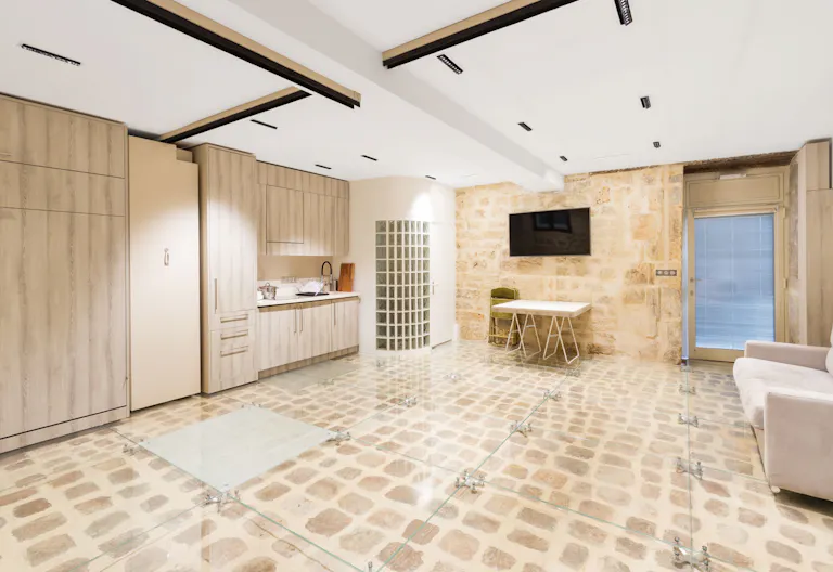 Beautiful Place Vendôme Showroom - Image 1