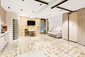 Beautiful Place Vendôme Showroom - Image 3