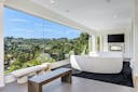 Villa in Beverly Hills - Pool - Scenic Outlook