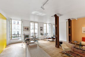 Artistic Bastille Showroom - Image 0