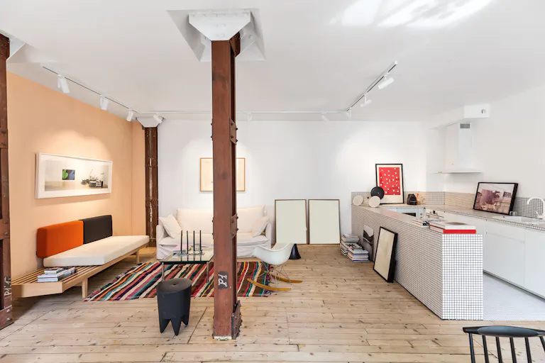 Artistic Bastille Showroom - Image 3