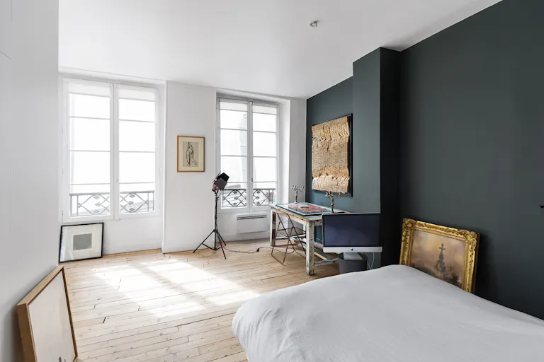 Artistic Bastille Showroom - Image 4
