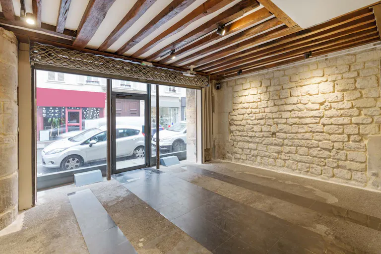 Exceptional Le Marais Retail Space - Image 0