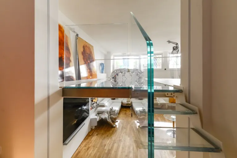 Creative Loft in Paris 9th - Image 4