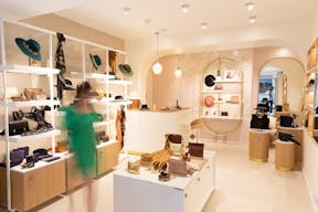 Pop Up Boutique at Rue Commines - Image 1