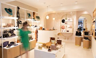 Pop Up Boutique at Rue Commines - Image 1