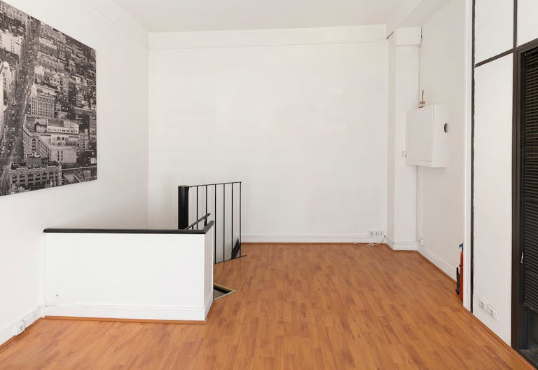White-Box Batignolles Space - Image 1