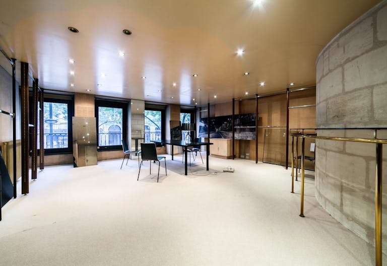 Place des Gands Hommes Boutique - Image 0