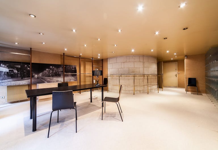 Place des Gands Hommes Boutique - Image 1