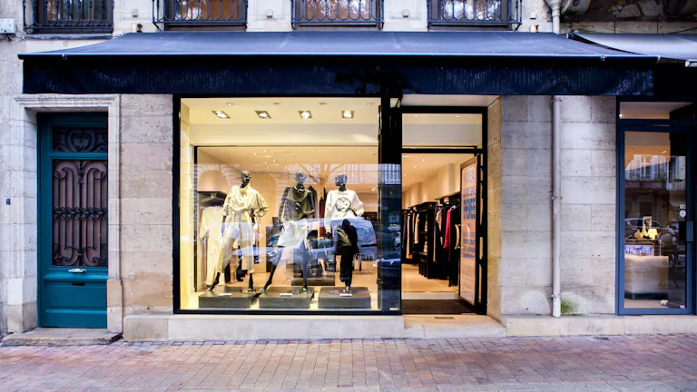 Place des Gands Hommes Boutique - Image 3