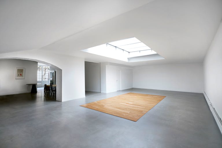 Artistic Place des Vosges Gallery - Image 1