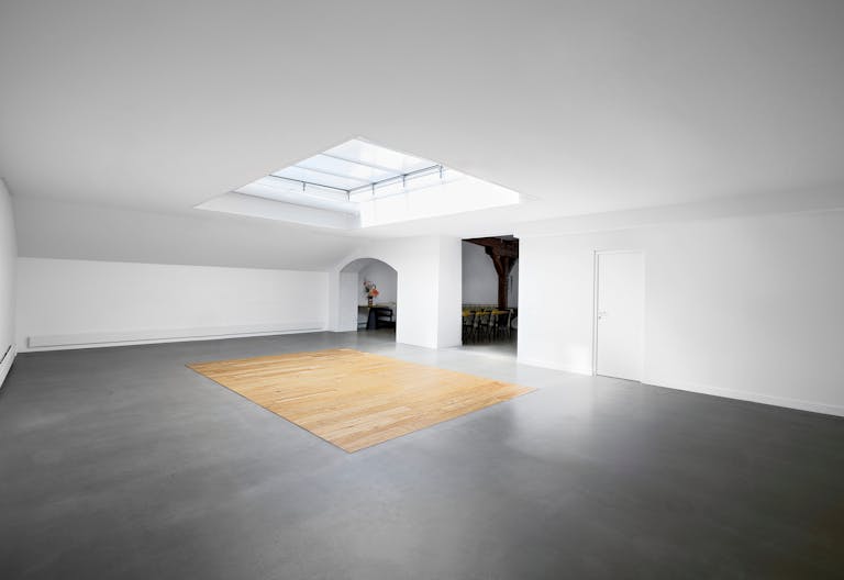 Artistic Place des Vosges Gallery - Image 4