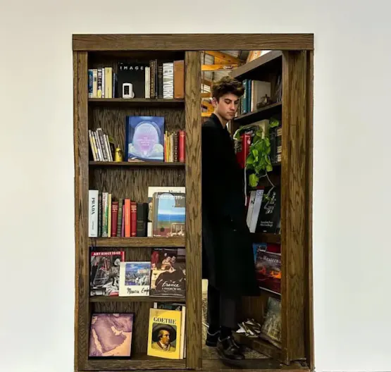 Gallery and Livingroom  - Image 4
