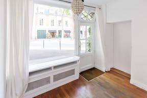 Saint-Germain-des-Prés Boutique - Image 0