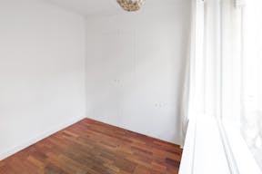 Saint-Germain-des-Prés Boutique - Image 3