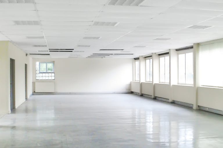 Vast Ivry sur Seine Space - Image 0