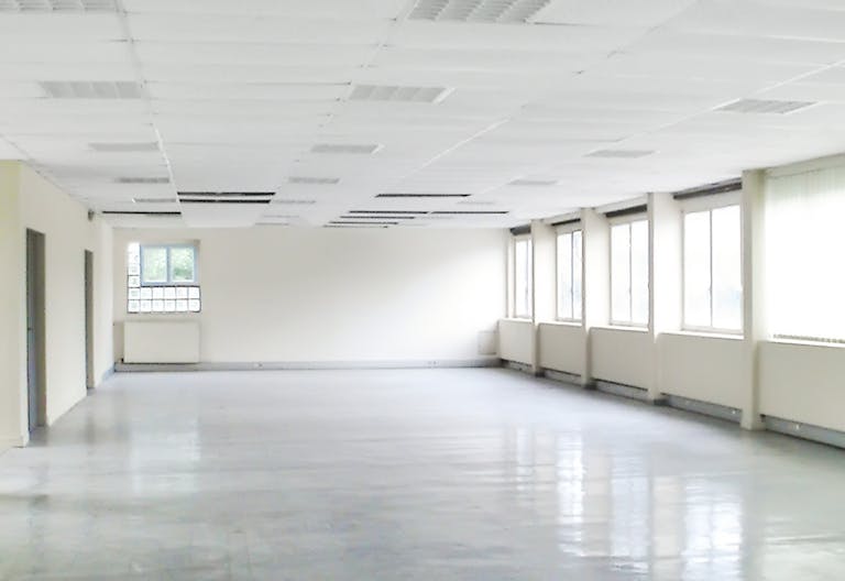 Vast Ivry sur Seine Space - Image 0