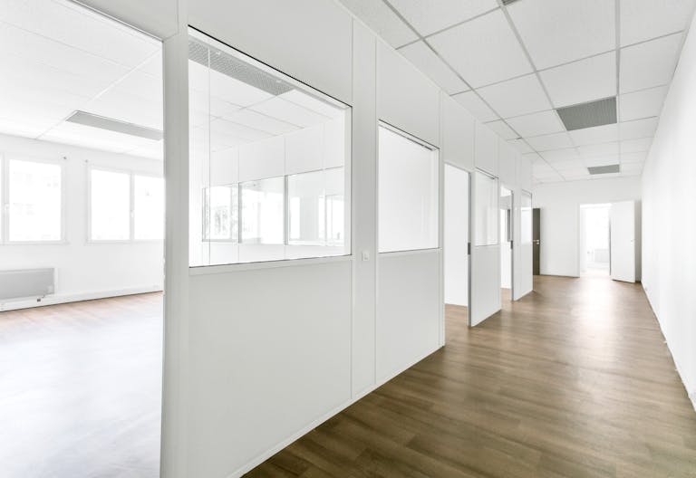 Vast Ivry sur Seine Space - Image 2