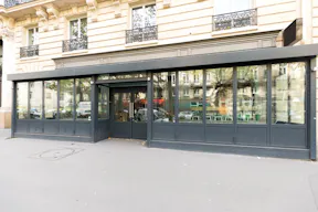 Classic Opéra Retail Boutique - Image 4