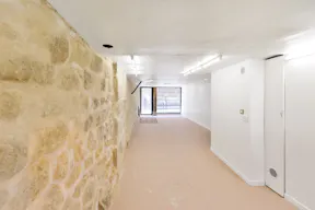 Cozy Paris 2nd Retail Space - Image 2
