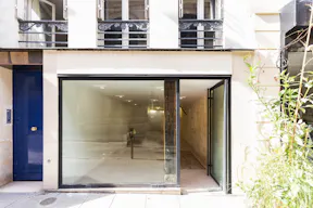 Cozy Paris 2nd Retail Space - Image 4