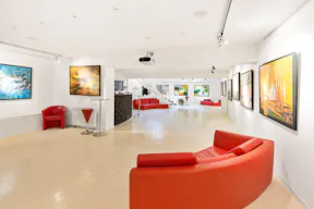 Characterful Faubourg Saint Germain Gallery Space - Image 3