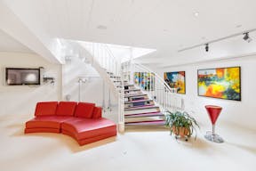 Characterful Faubourg Saint Germain Gallery Space - Image 5