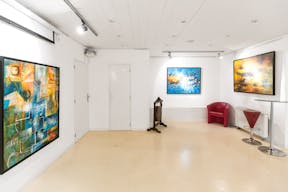 Characterful Faubourg Saint Germain Gallery Space - Image 8