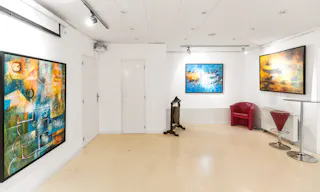 Characterful Faubourg Saint Germain Gallery Space - Image 8