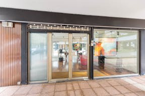 Characterful Faubourg Saint Germain Gallery Space - Image 10