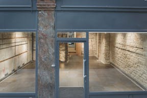 Generous Space in Passage Choiseul - Image 5