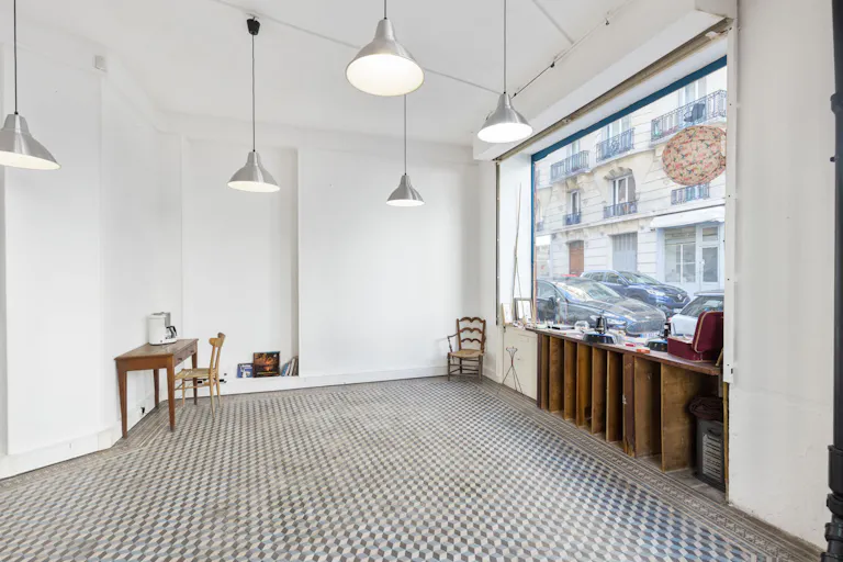 Paris 14th Pop-Up Boutique - Image 4