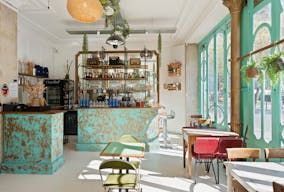 Restaurant Art Nouveau Vintage Style - Image 2