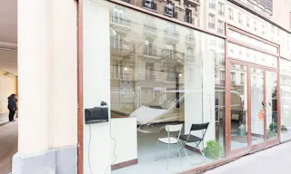 Bright Canal St-Martin Boutique - Image 1