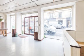 Bright Canal St-Martin Boutique - Image 3