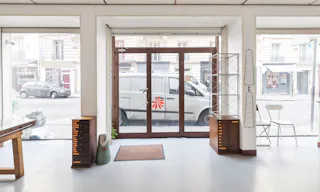 Bright Canal St-Martin Boutique - Image 5