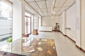 Bright Canal St-Martin Boutique - Image 6